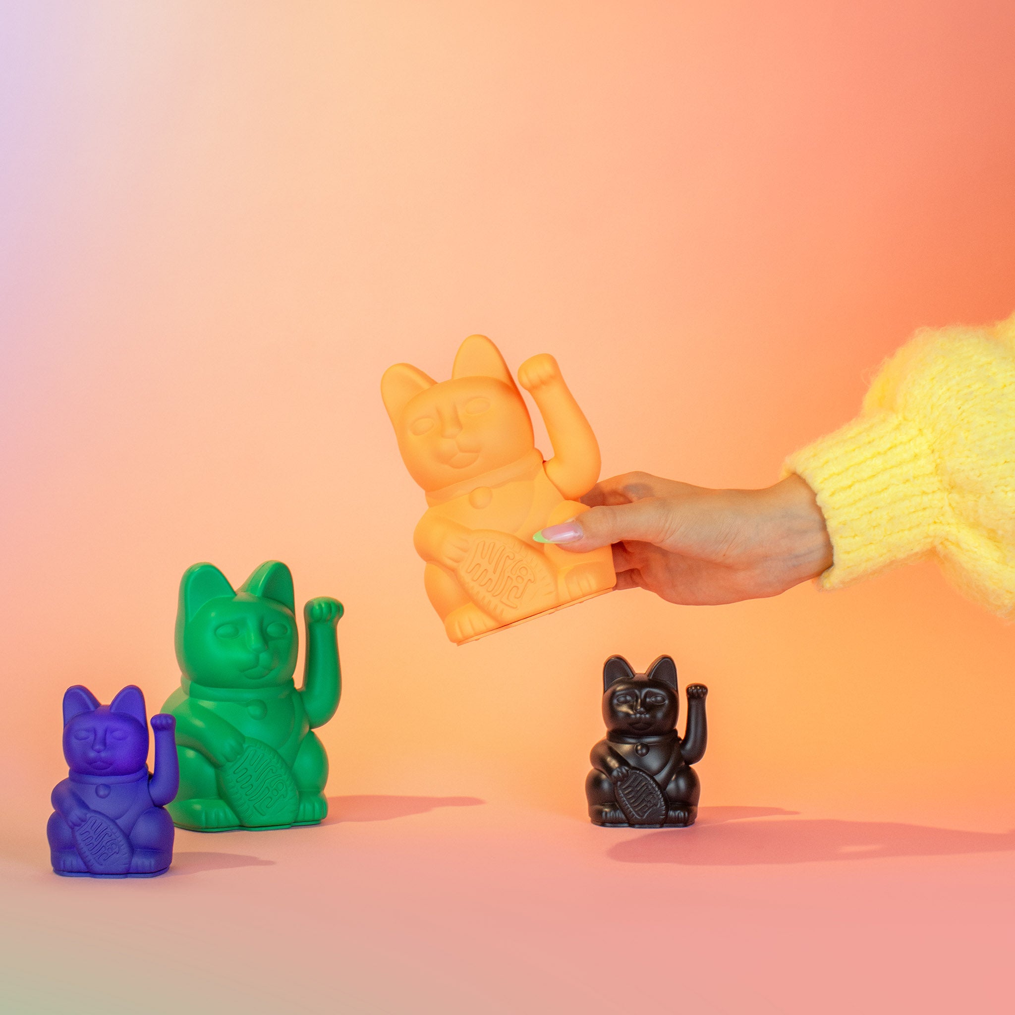 Winkekatze Peach Moodbild