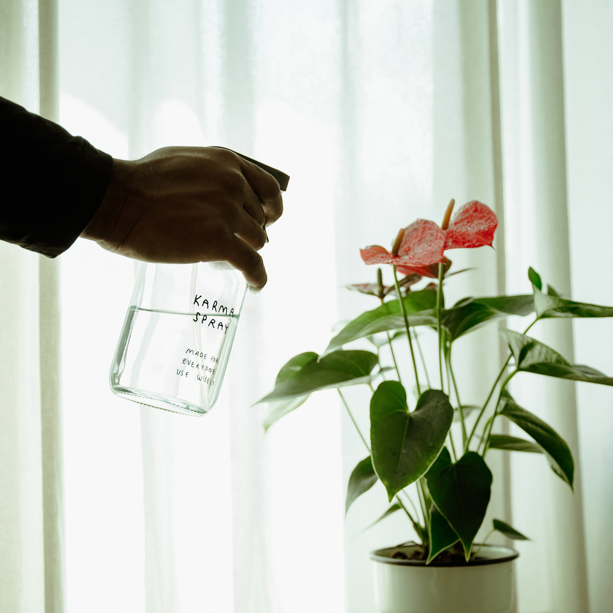 Sprühflasche "Karma Spray" aus der Cozy Home Collection by Johanna Schwarzer x Donkey